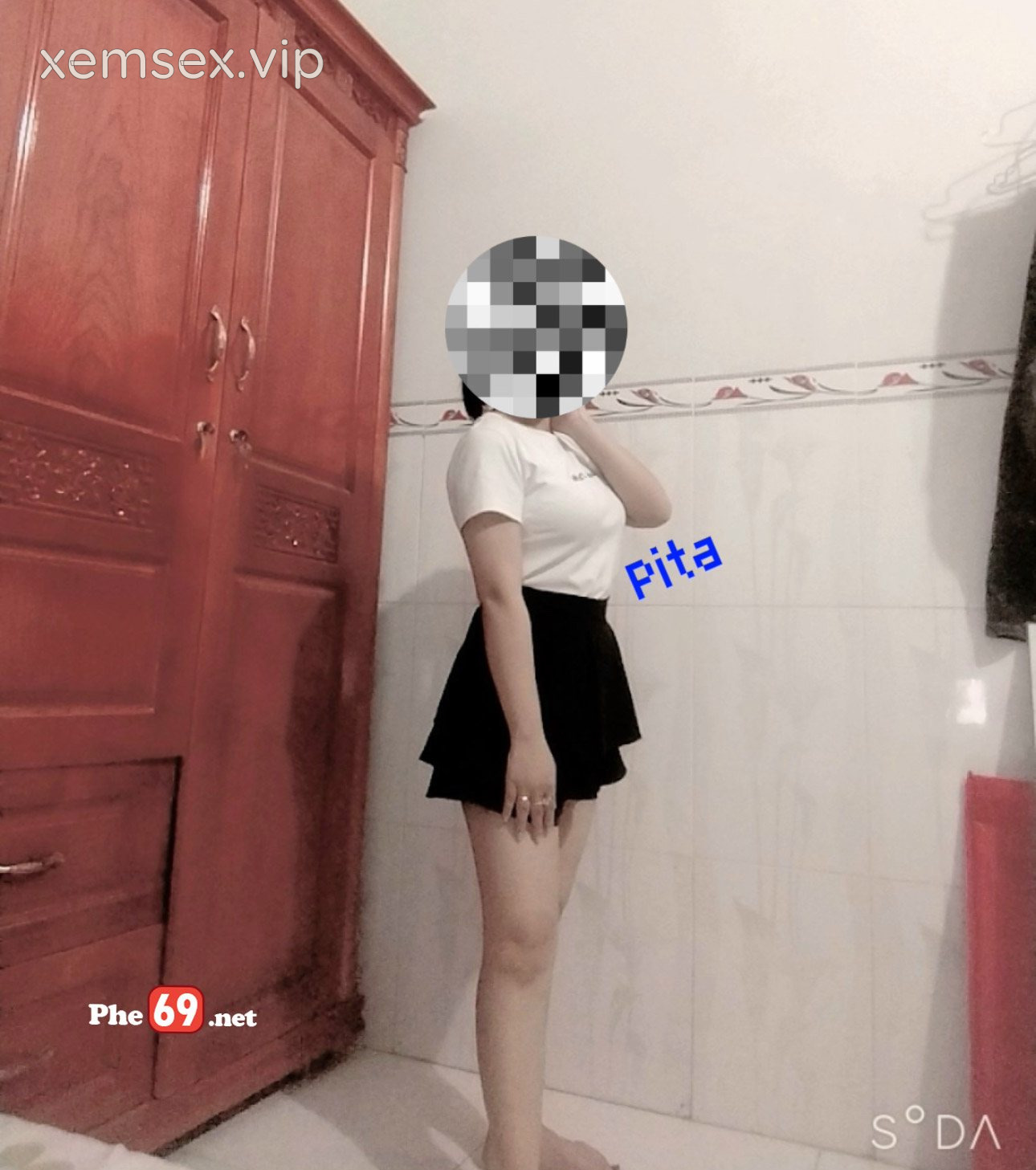 checker-pita-ngo-ngang-khi-doggy-pe-bau-hon-4-thang-hinh-02